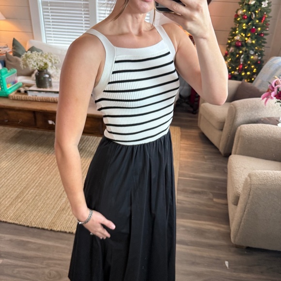 Moon River sold on Tuckernuck Black & White Dress - Picture 4 of 5